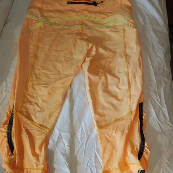Lululemon orangish yellow leggings size 8 - Picture 2 of 5